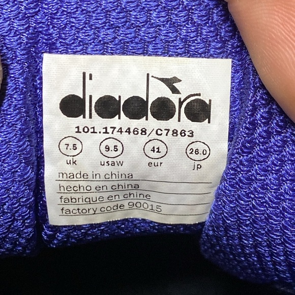 Diadora Mythos 3 BluShield Running Sneakers Bundle - Picture 17 of 17